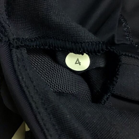 Lululemon Tank Navy & Cream Striped "Stuff Your Bra" Athleisure Tank, Size - 4 - Picture 7 of 8